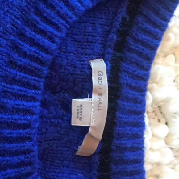 Sweater - Picture 2 of 2